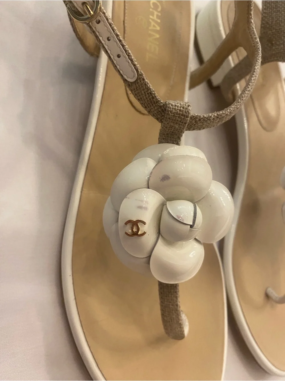 Chanel Women’s Camellia Thong Sandals Flower White Tan Size 41 with box